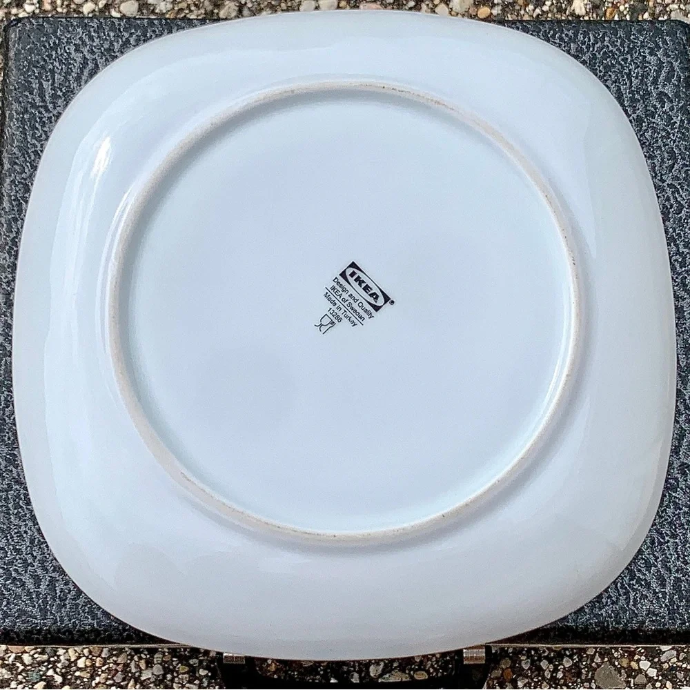 Discontinued White IKEA VARDERA 13286 Soft Angle Square Dinner Plate Replacement